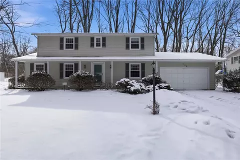 126 Brentwood Ln, Perinton, NY 14450
