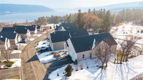 5540 Lakewood Trl, South Bristol, NY 14424