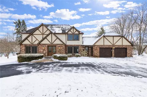 10 Crandon Way, Rochester, NY 14618