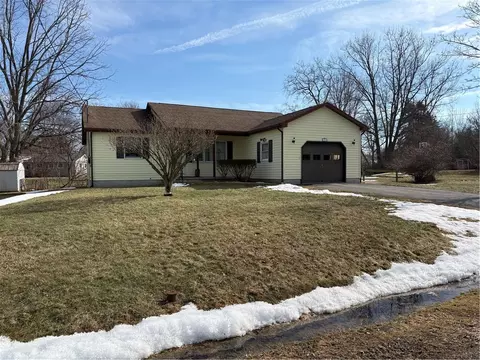 101 Ridgewood Dr, Geneva, NY 14456