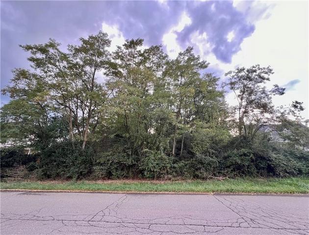 217 Lancelot Dr, Horseheads, NY 14903