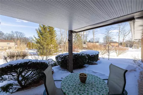 Exterior - 307 Marblehead Dr, Greece, NY 14615 photo 5 of 6
