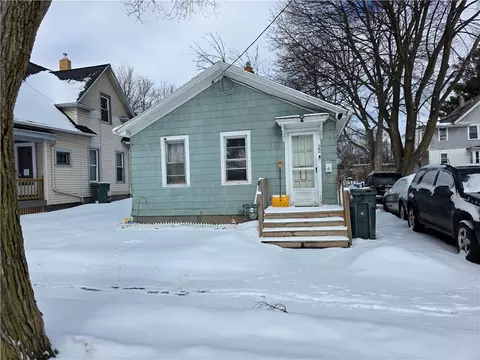 22 Michigan St, Rochester, NY 14606