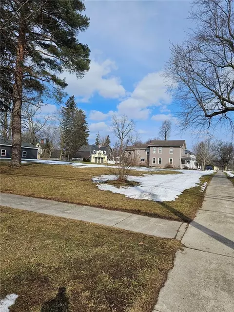 26 Crane St, Manchester, NY 14432
