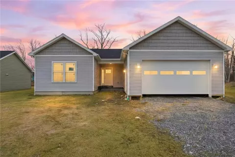 2008 Maes Lndg, Canandaigua, NY 14424