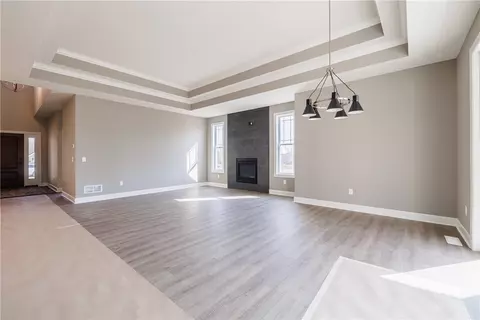 Living - 4 Eagle Holw, Perinton, NY 14526 photo 2 of 6