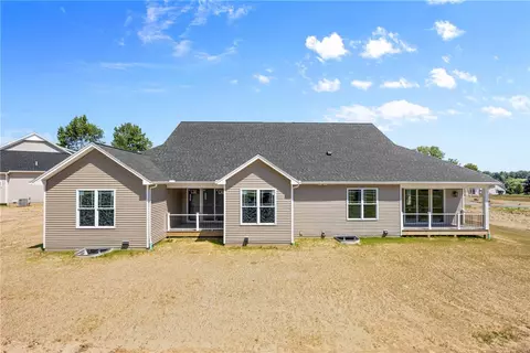 Exterior - 4 Eagle Holw, Perinton, NY 14526 photo 3 of 3