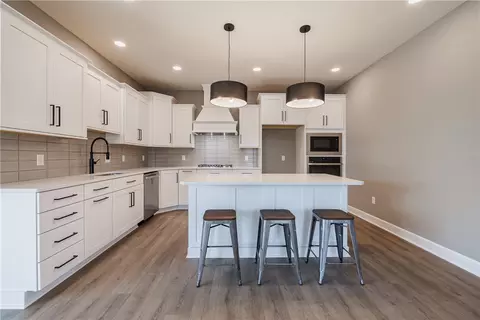 Kitchen - 4 Eagle Holw, Perinton, NY 14526 photo 4 of 5