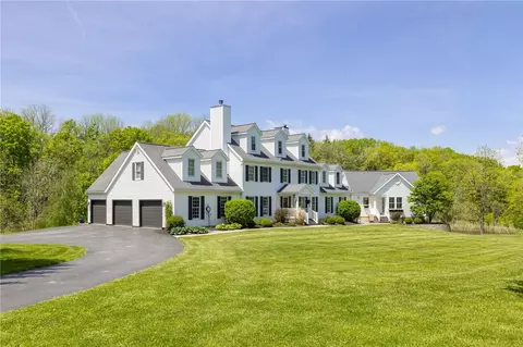 6126 Rossier Rd, Canandaigua, NY 14424