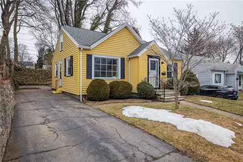312 Brockley Rd, Irondequoit, NY 14609