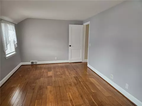 Bedroom - 146 Burwell Rd, Irondequoit, NY 14617 photo 4 of 10