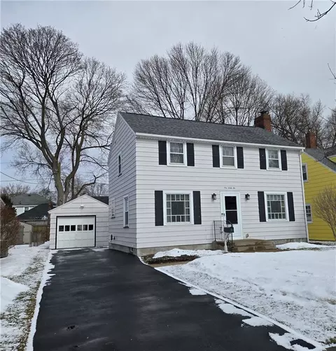 146 Burwell Rd, Irondequoit, NY 14617