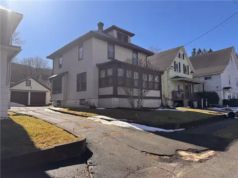 74 Rockland Ave, Bradford, PA 16701
