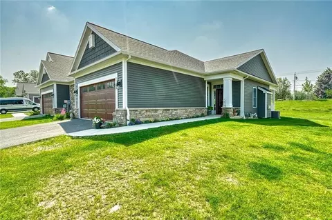 Exterior - 1402 Creeks Edge Dr, Webster, NY 14580 photo 3 of 3