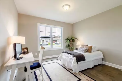 Bedroom - 1402 Creeks Edge Dr, Webster, NY 14580 photo 2 of 2