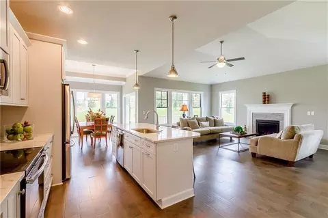 Kitchen - 1402 Creeks Edge Dr, Webster, NY 14580 photo 1 of 3