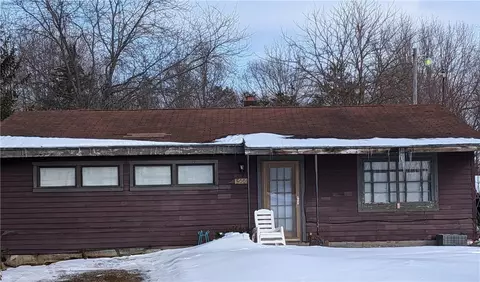 5001 Salt Works Rd, Shelby, NY 14103