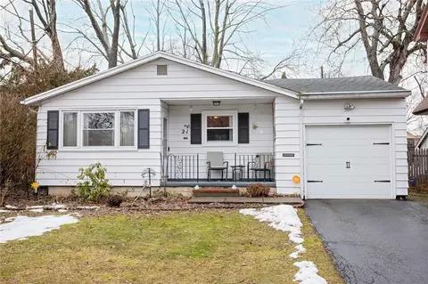 21 Netherton Rd, Rochester, NY 14609