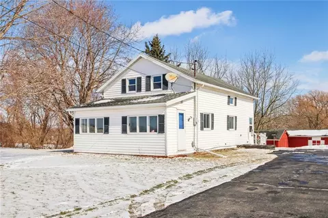1307 Rochester St, Lima, NY 14485