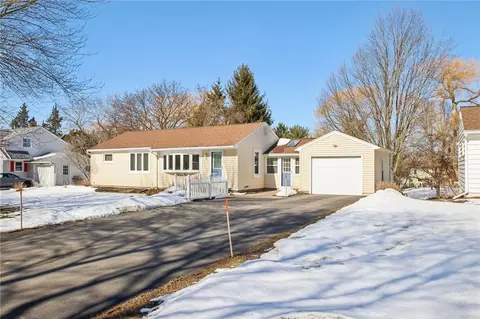 116 Harwood Rd, Ogden, NY 14559