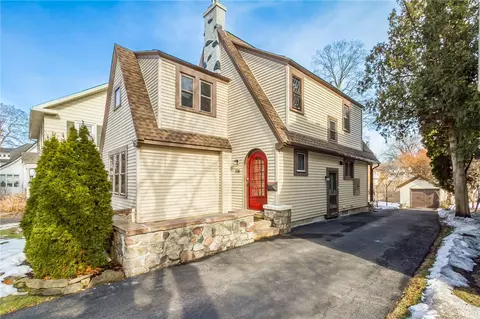 706 Madison St, East Rochester, NY 14445