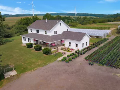 3919 Wing St, Eagle, NY 14024