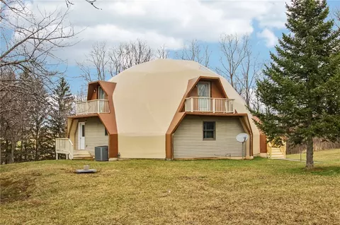 199 E Swamp Rd, Potter, NY 14527