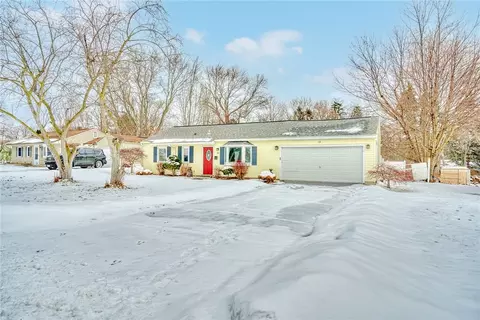33 Pasadena Dr, Gates, NY 14606