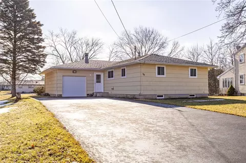 38 Notre Dame Dr, Rochester, NY 14623