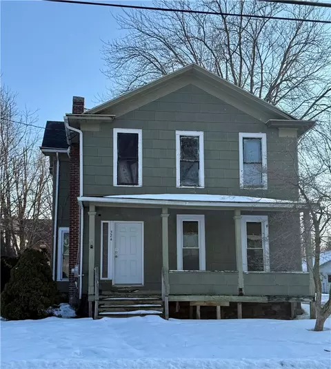 324 W Park St, Albion, NY 14411