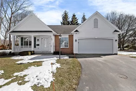 49 Brownstone Ln, Greece, NY 14615