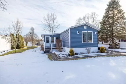 6381 Lambert St, Victor, NY 14564