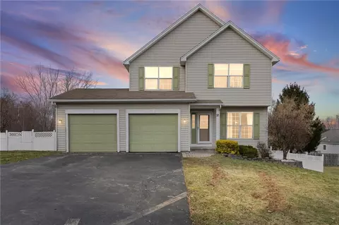12 Cashmere Ct, Irondequoit, NY 14609