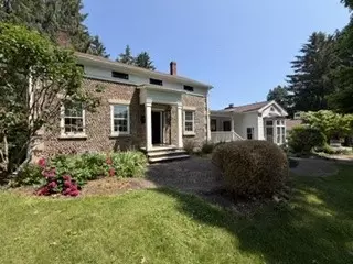 7834 North Rd, Victor, NY 14564