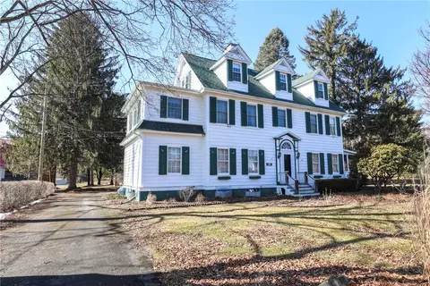 71 Olcott Rd N, Big Flats, NY 14814