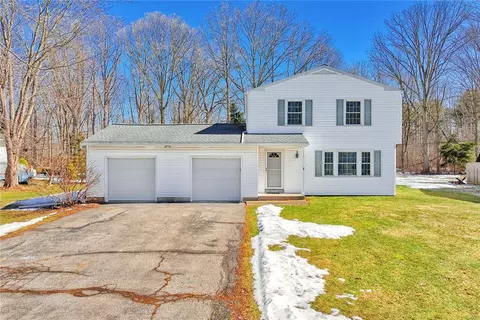 110 Hillary Dr, Chili, NY 14224