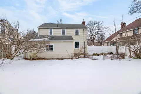 Exterior - 205 Thorncliffe Dr, Irondequoit, NY 14617 photo 5 of 9