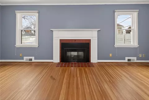 Living - 205 Thorncliffe Dr, Irondequoit, NY 14617 photo 5 of 7