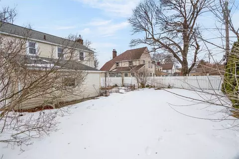 Exterior - 205 Thorncliffe Dr, Irondequoit, NY 14617 photo 6 of 9