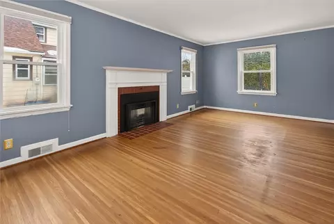 Living - 205 Thorncliffe Dr, Irondequoit, NY 14617 photo 1 of 7