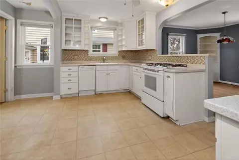 Kitchen - 205 Thorncliffe Dr, Irondequoit, NY 14617 photo 1 of 4