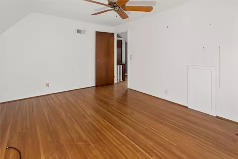 Bedroom - 205 Thorncliffe Dr, Irondequoit, NY 14617 photo 7 of 8