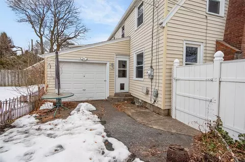 Exterior - 205 Thorncliffe Dr, Irondequoit, NY 14617 photo 8 of 9