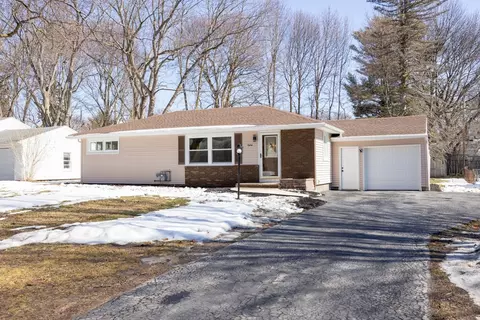 80 Alaimo Dr, Rochester, NY 14625