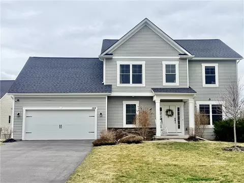 188 Mossy Oak Cv, West Henrietta, NY 14586