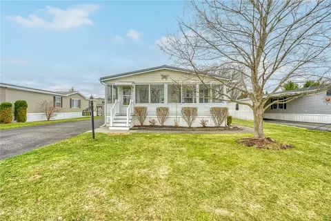 1015 Volkman Dr, Victor, NY 14564