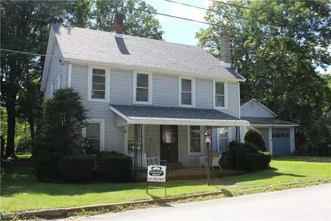 51 Bridge St, Roxbury, NY 12474