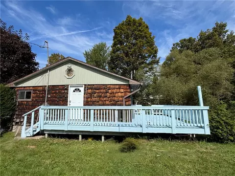 69 Jay St, Sidney Center, NY 13839