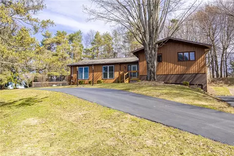 416 Thayer Rd, Perinton, NY 14450