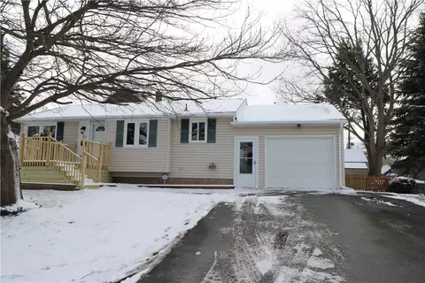 153 Carlisle St, Greece, NY 14615